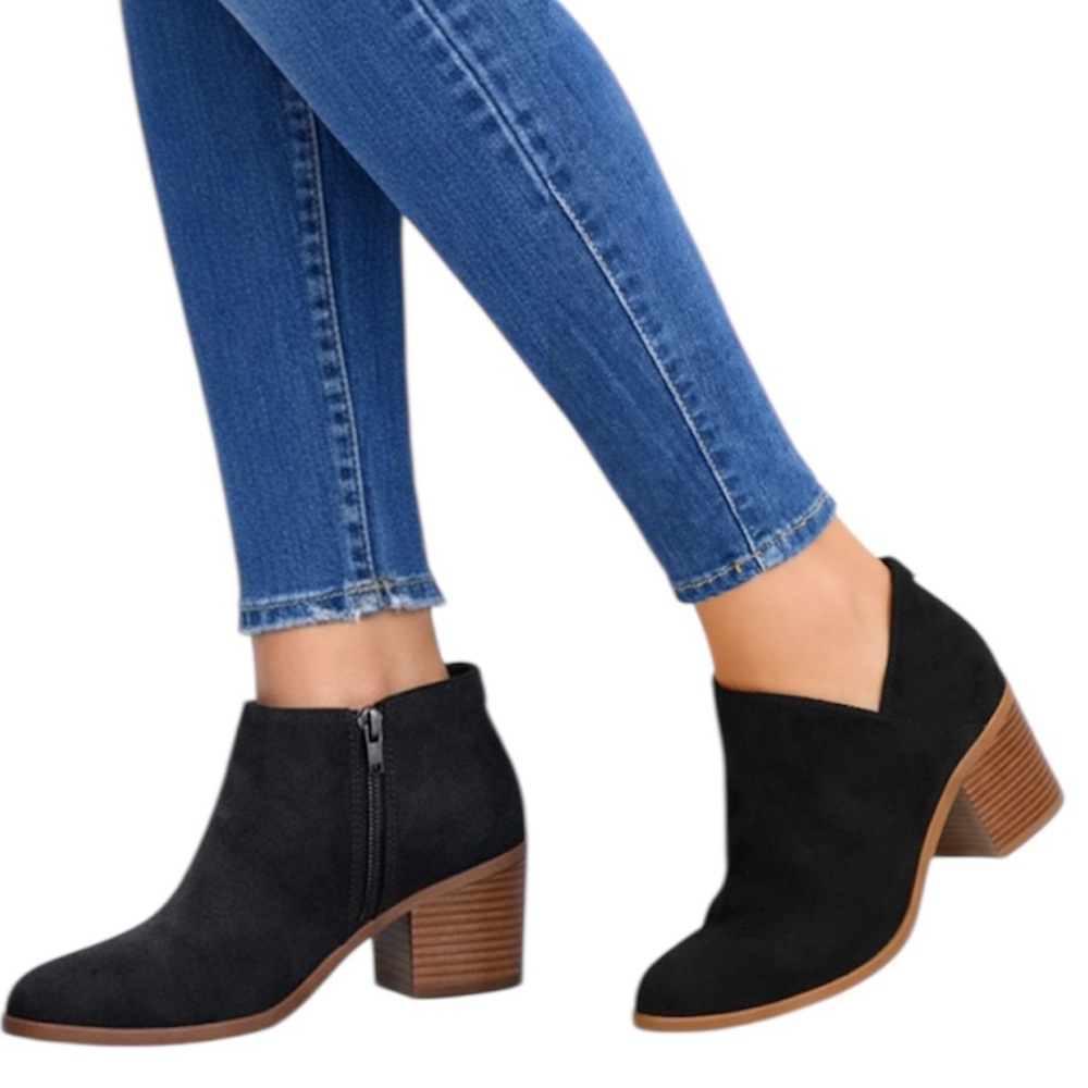NWOB Style & Co. "Felaa" Black Faux Suede Ankle Boots Block Heel Zip Booties 7